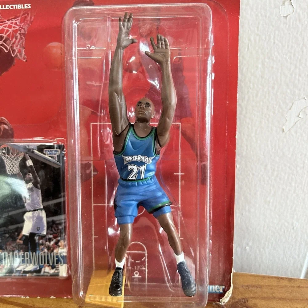 Kenner 1998 Kevin Garnett Timberwolves figure Card collectible decor basketball